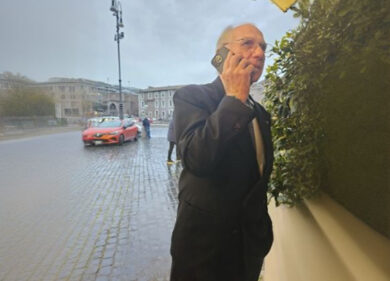 Ponte sullo Stretto, l’opera slitta? Salvini: “Nessuno stop, al via entro…”