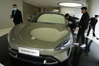 Dazi al 100% sulle auto elettriche cinesi, il pugno di ferro di Biden