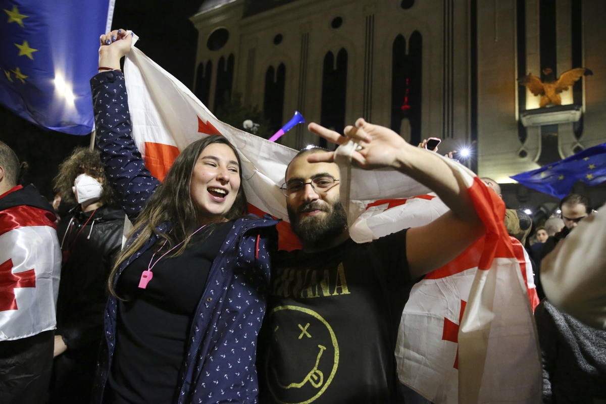Georgia, in piazza contro la legge russa: l’Ue è sempre più lontana Georgia, in piazza contro la legge russa: l’Ue è sempre più lontana