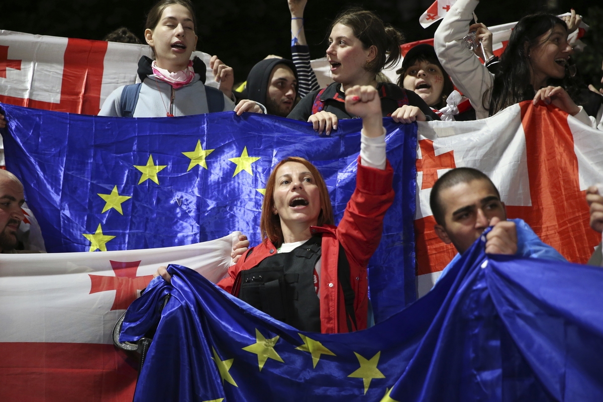 Georgia, in piazza contro la legge russa: l’Ue è sempre più lontana Georgia, in piazza contro la legge russa: l’Ue è sempre più lontana