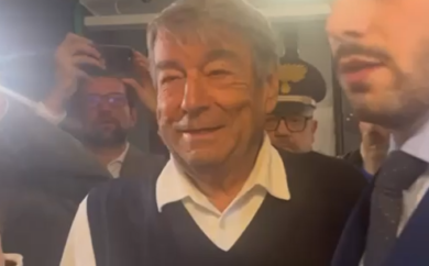 Spinelli ai cronisti: “I finanziamenti? Male non fare, paura non avere”