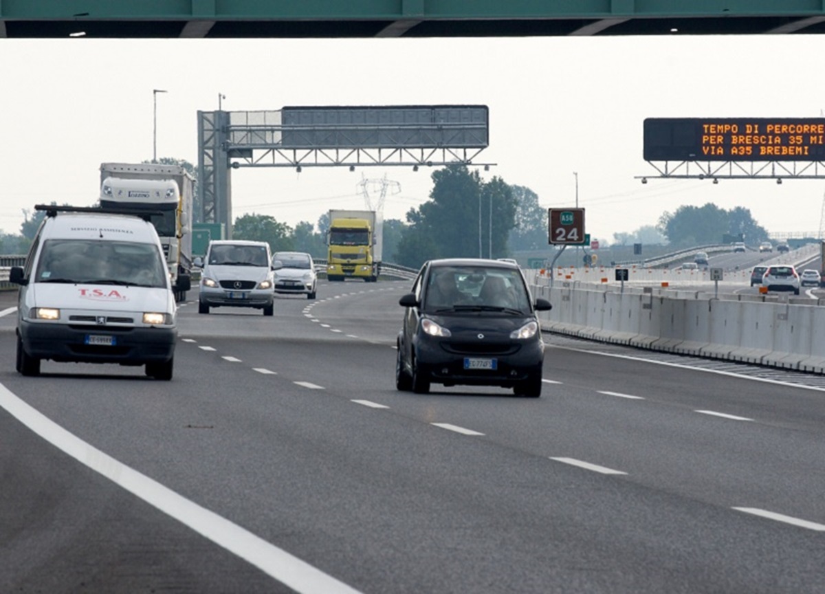 Astm acquista il controllo di Tangenziale Esterna Milano per 230 milioni Astm acquista il controllo di Tangenziale Esterna Milano per 230 milioni