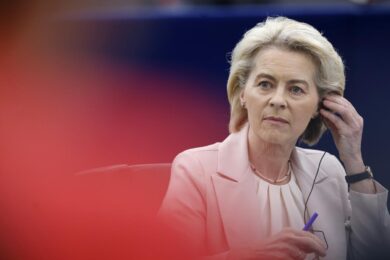 “Serve ampia coalizione pro-Ue”: così Ursula vuole il sostegno di Meloni