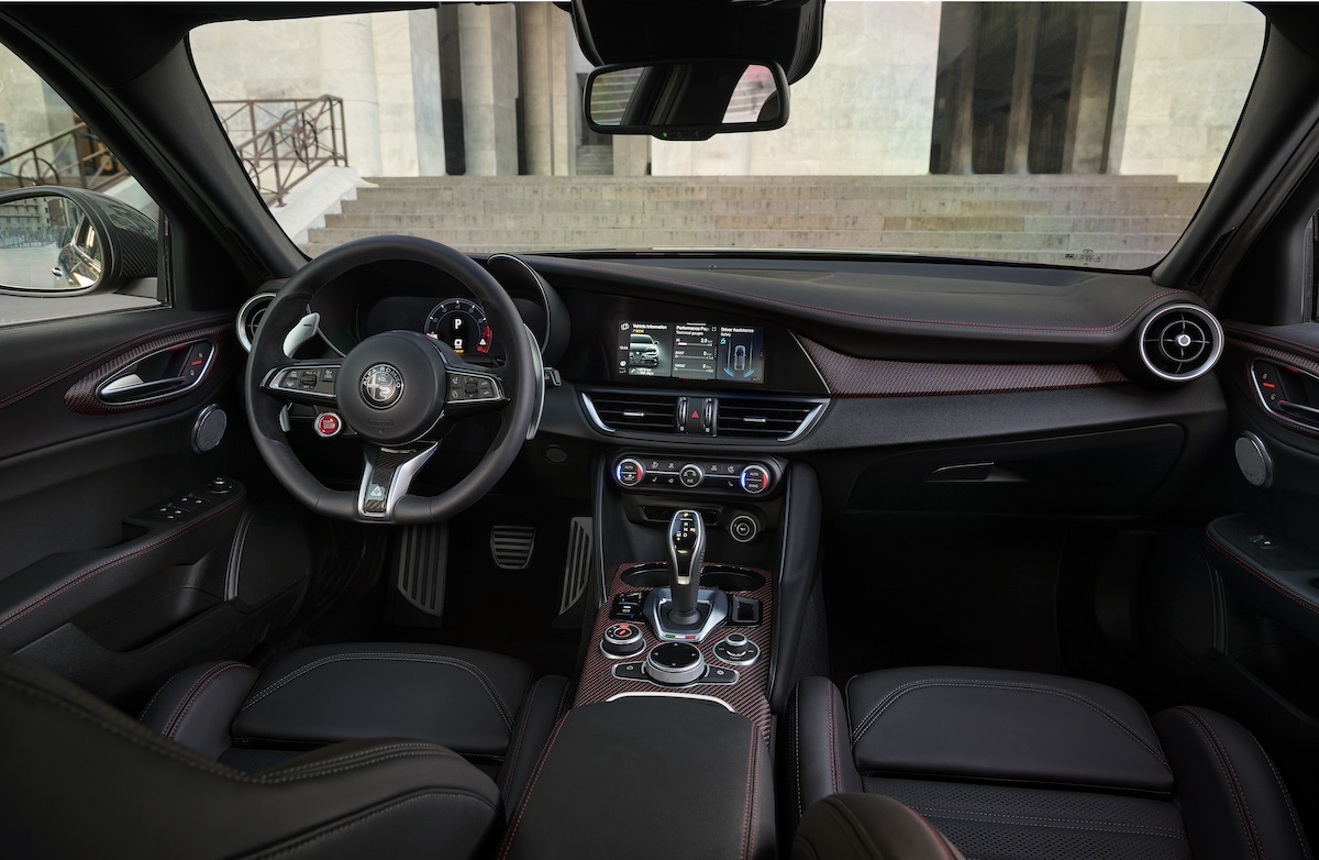 Alfa Romeo lancia la serie limitata Giulia e Stelvio Quadrifoglio Super Sport