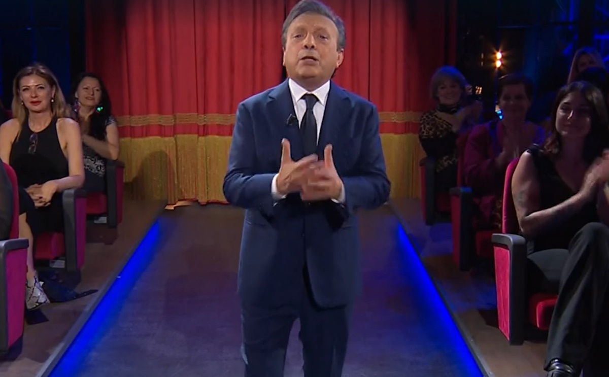 Ascolti tv, il ritorno in Rai di Chiambretti è un flop. Esordio sotto il 4% Ascolti tv, il ritorno in Rai di Chiambretti è un flop. Esordio sotto il 4%