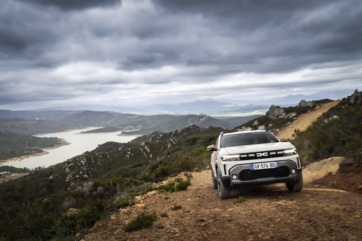 Nuovo Dacia Duster in tour: il SUV arriva nei concessionari italiani