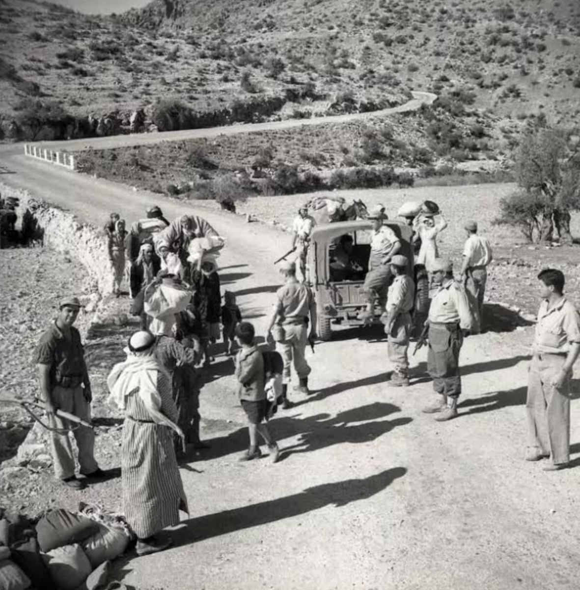 Guerra Israele, dalla Nakba nulla è cambiato: palestinesi in fuga dalle bombe