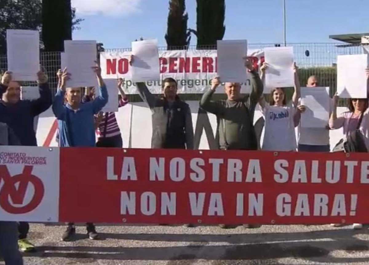 Termovalorizzatore, l’assedio dei comitati alla Regione: “Blocchiamo tutto”