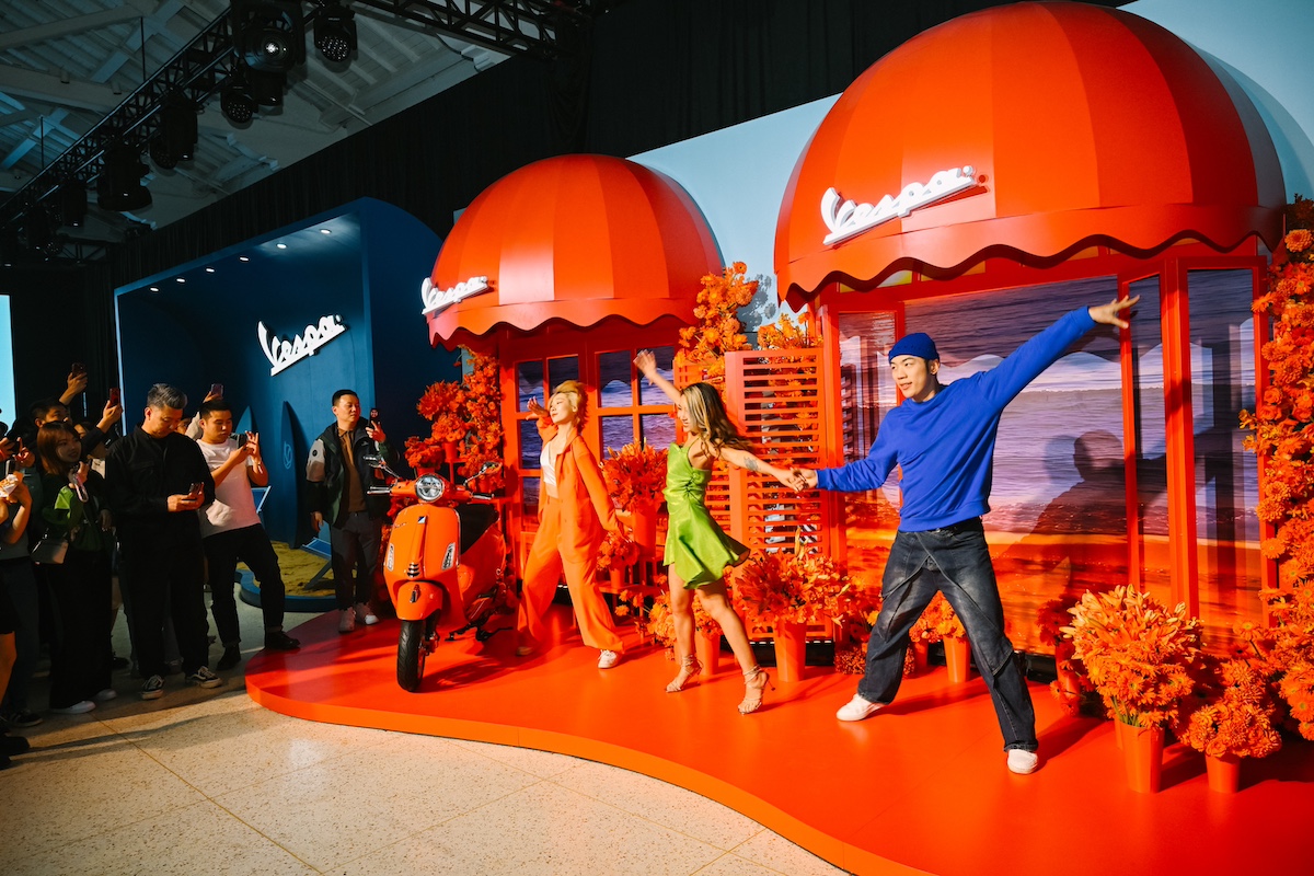 Vespa conquista Shanghai: Nuovi modelli e moda italiana incantano la Cina Vespa conquista Shanghai: Nuovi modelli e moda italiana incantano la Cina