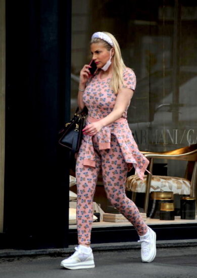 Cipriani:  “20 operazioni e 200 punti per rifarmi glutei, seno e gambe”