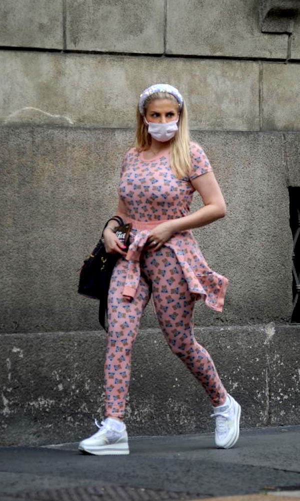 Cipriani: “20 operazioni e 200 punti per rifarmi glutei, seno e gambe” Cipriani: “20 operazioni e 200 punti per rifarmi glutei, seno e gambe”