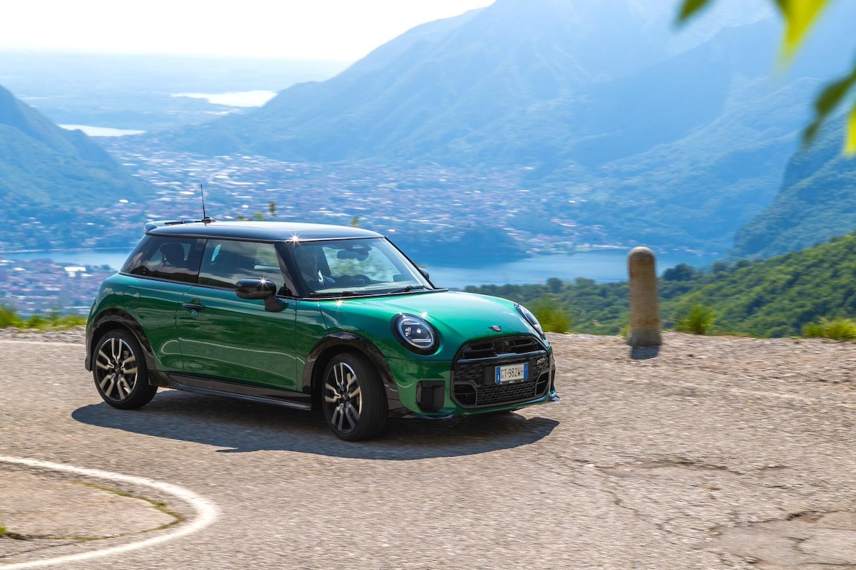 Nuova MINI Cooper: semplicità, carisma e innovazione