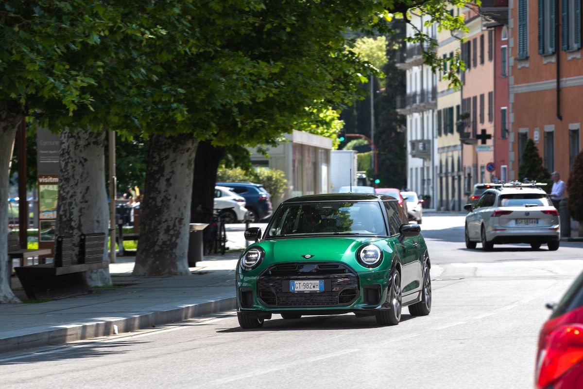 Nuova MINI Cooper: semplicità, carisma e innovazione