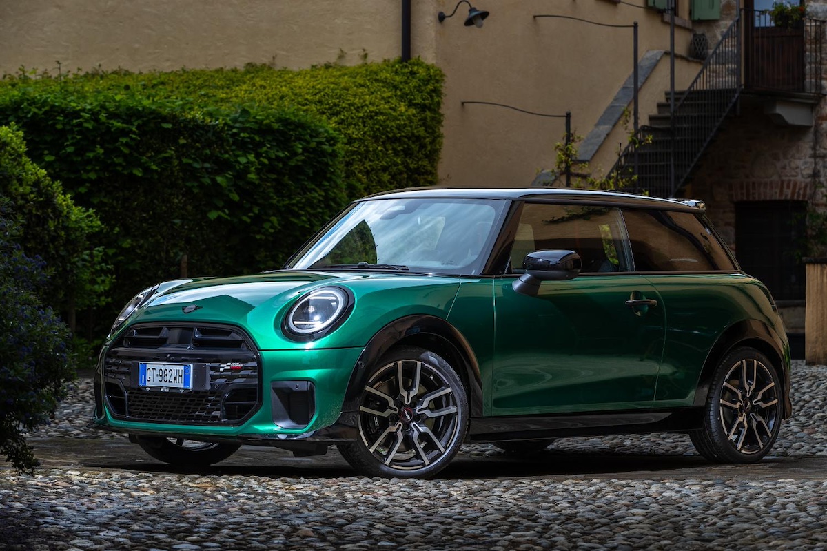 Nuova MINI Cooper: semplicità, carisma e innovazione