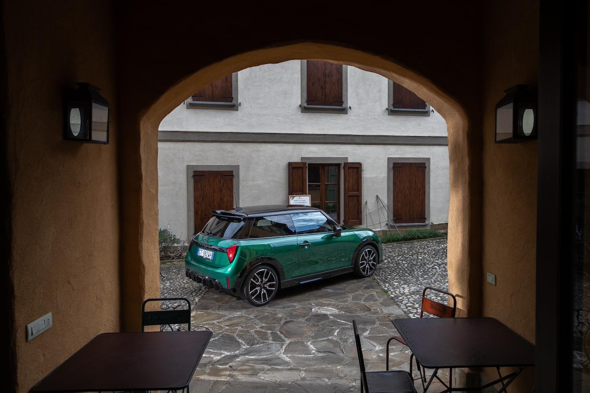 Nuova MINI Cooper: semplicità, carisma e innovazione