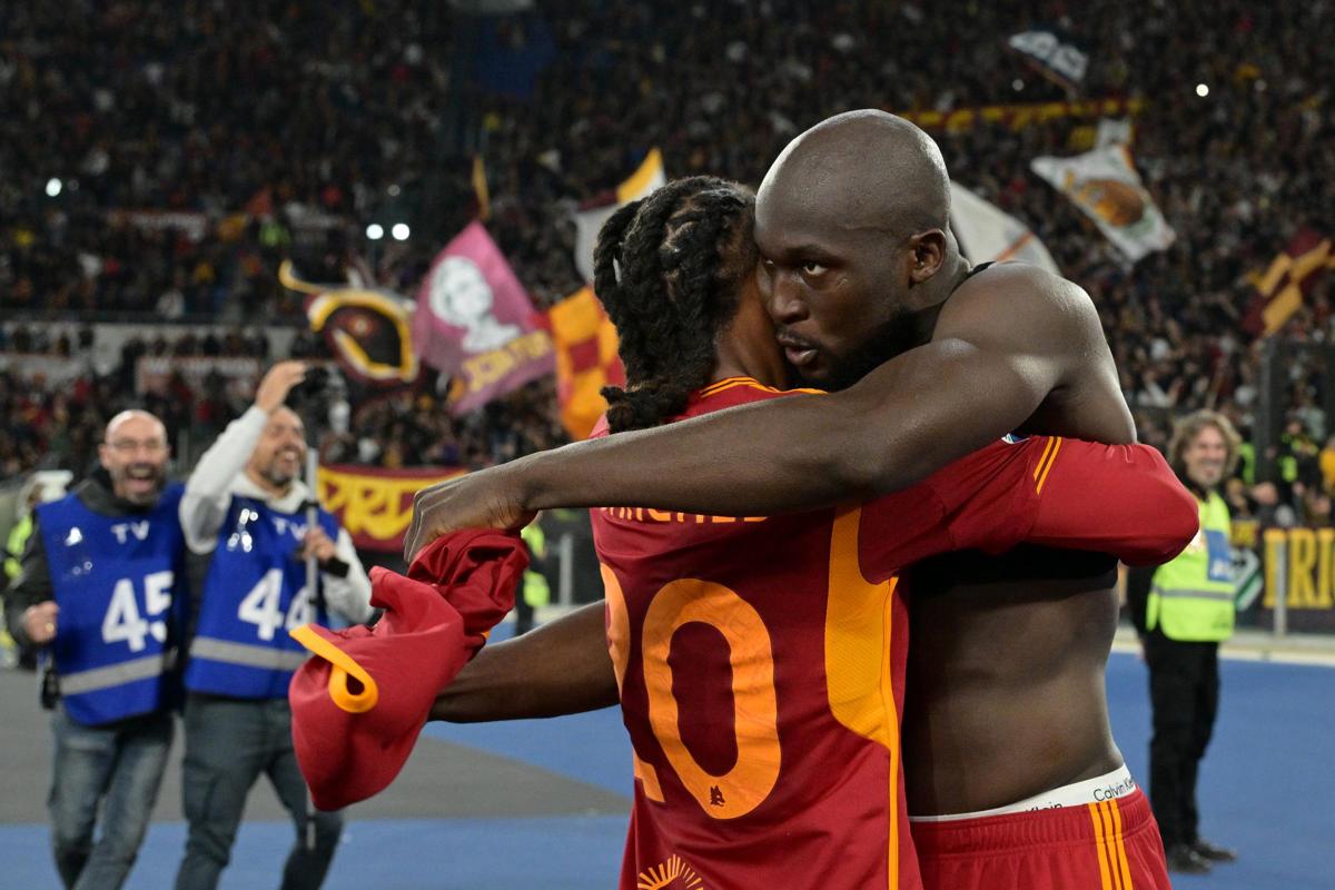 Lukaku, cuore giallorosso: “Dajé Roma. Il mio gol più bello è stato…”. Video Lukaku, cuore giallorosso: “Dajé Roma. Il mio gol più bello è stato…”. Video