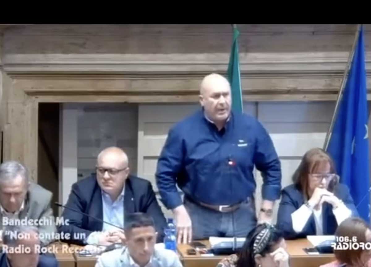 Stefano Bandecchi rapper: il sound che fa impazzire la rete by Radio Rock