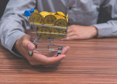 Borse ai nuovi massimi storici, sale il valore dell’oro: prezzo 2.448 l’oncia