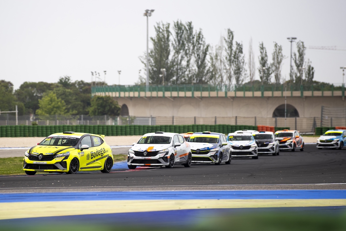 Clio Cup Europa: Arduini in testa al Trofeo Junior dopo gara di Misano