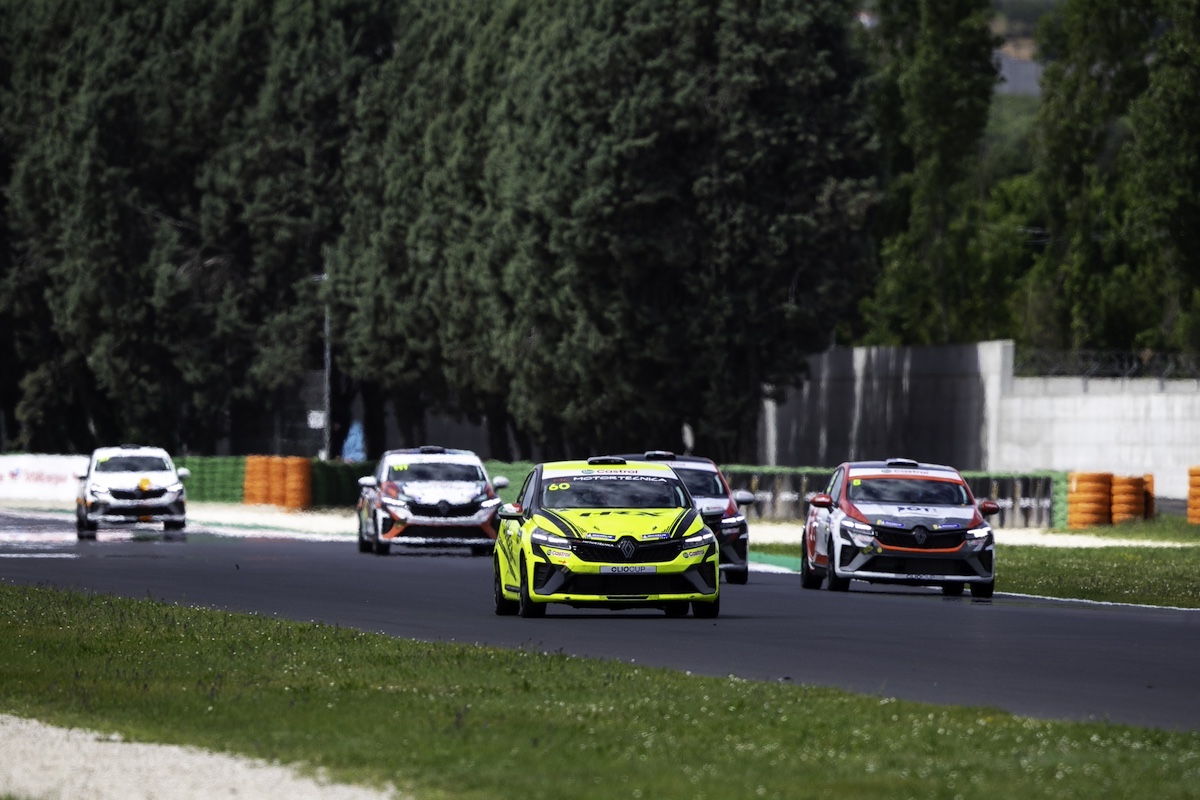 Clio Cup Europa: Arduini in testa al Trofeo Junior dopo gara di Misano