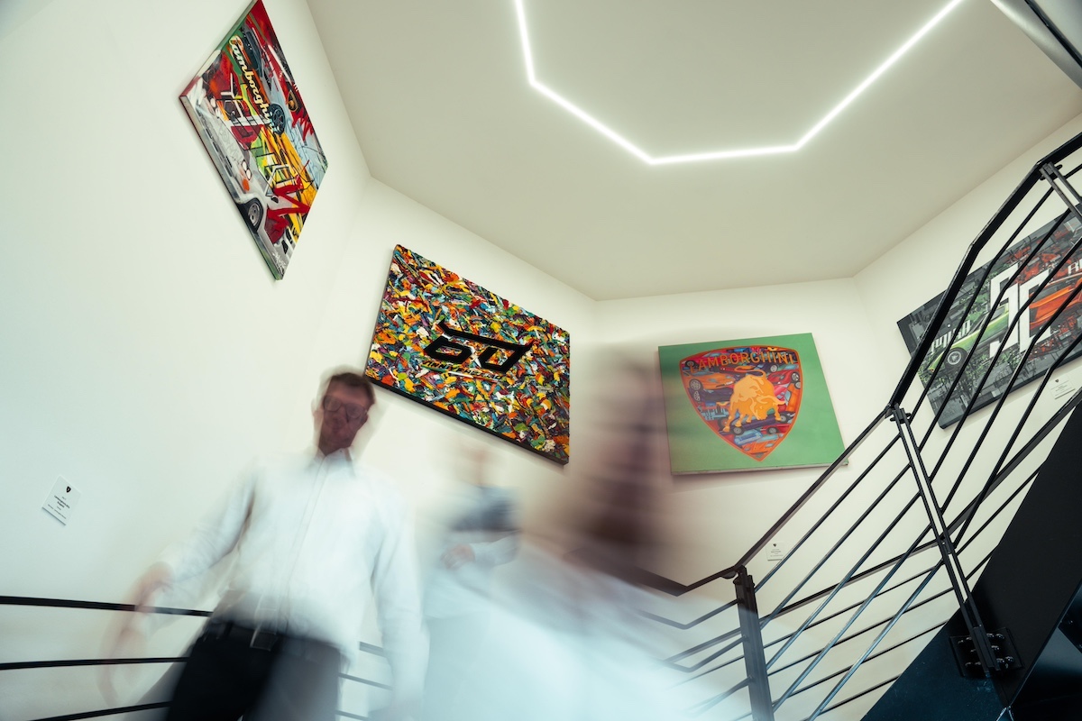 Lamborghini inaugura l’esposizione d’arte “Dreamaway”