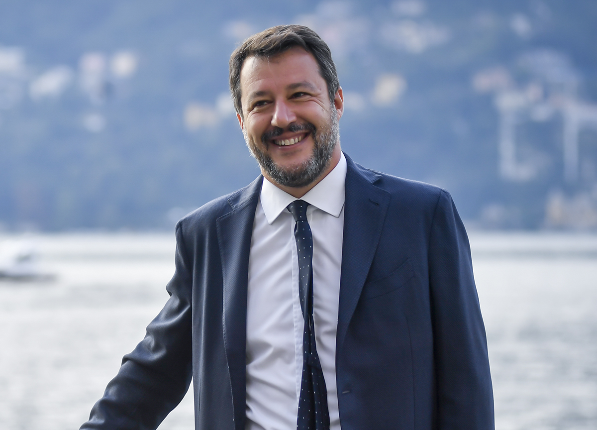 Matteo Salvini, caccia alla banda di 3 ladri sulla station wagon: le indagini