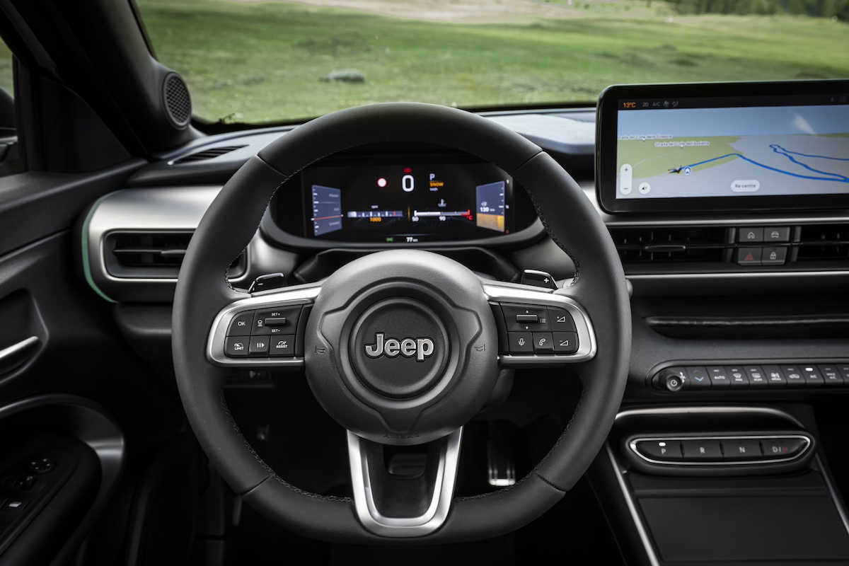 Jeep svela Avenger 4xe a trazione integrale, avventura e innovazione nel B-SUV