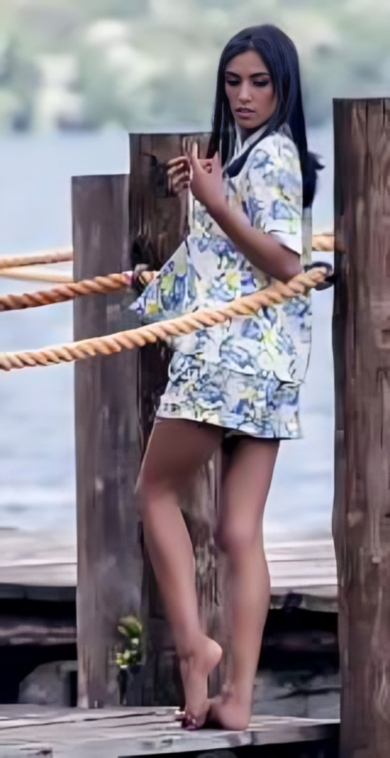 Siu, influencer in fin di vita. Il marito: “È caduta”, ma ha un buco nel petto