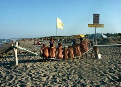 Ostia, assegnati i chioschi. Chiude l’oasi naturista: ha perso il ricorso