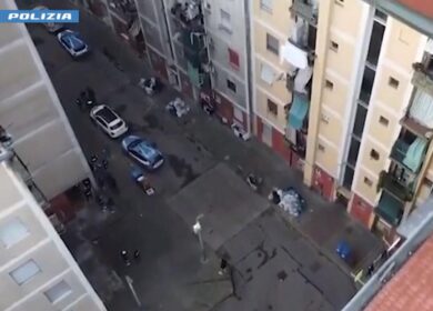 Compra 15 immobili grazie alla truffa dei permessi di soggiorno. VIDEO