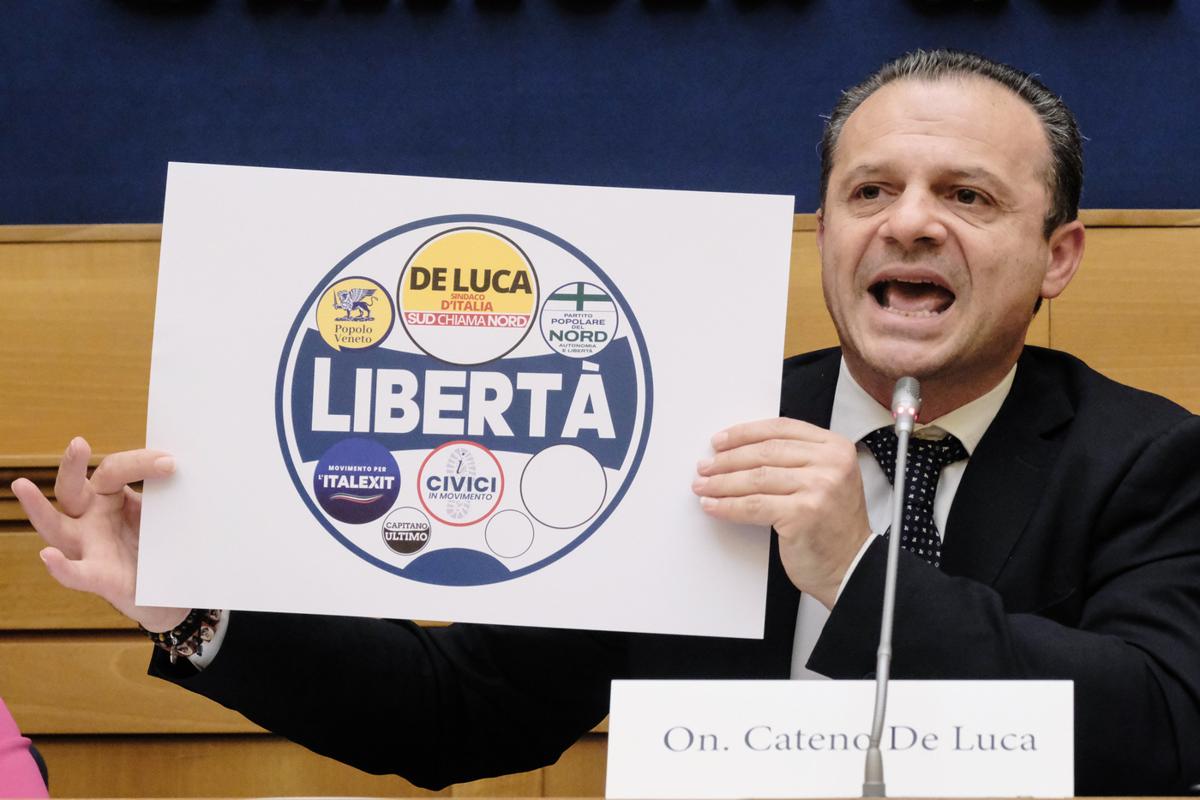 Otto e mezzo, Cateno De Luca contro La7: “Castelli riempita di insulti” Otto e mezzo, Cateno De Luca contro La7: “Castelli riempita di insulti”