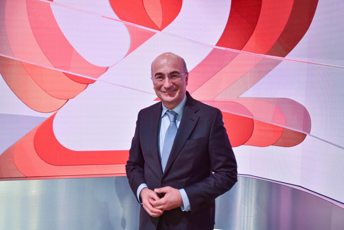 Rai, la cura Preziosi: nuovo studio e nuova sigla per il Tg2 Rai, la cura Preziosi: nuovo studio e nuova sigla per il Tg2