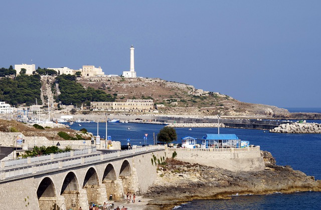 Puglia, blitz della Gdf: scoperte “case pollaio” in Salento. In un appartamento per 9 persone c’erano 17 ragazzi Puglia, blitz della Gdf: scoperte “case pollaio” in Salento. In un appartamento per 9 persone c’erano 17 ragazzi