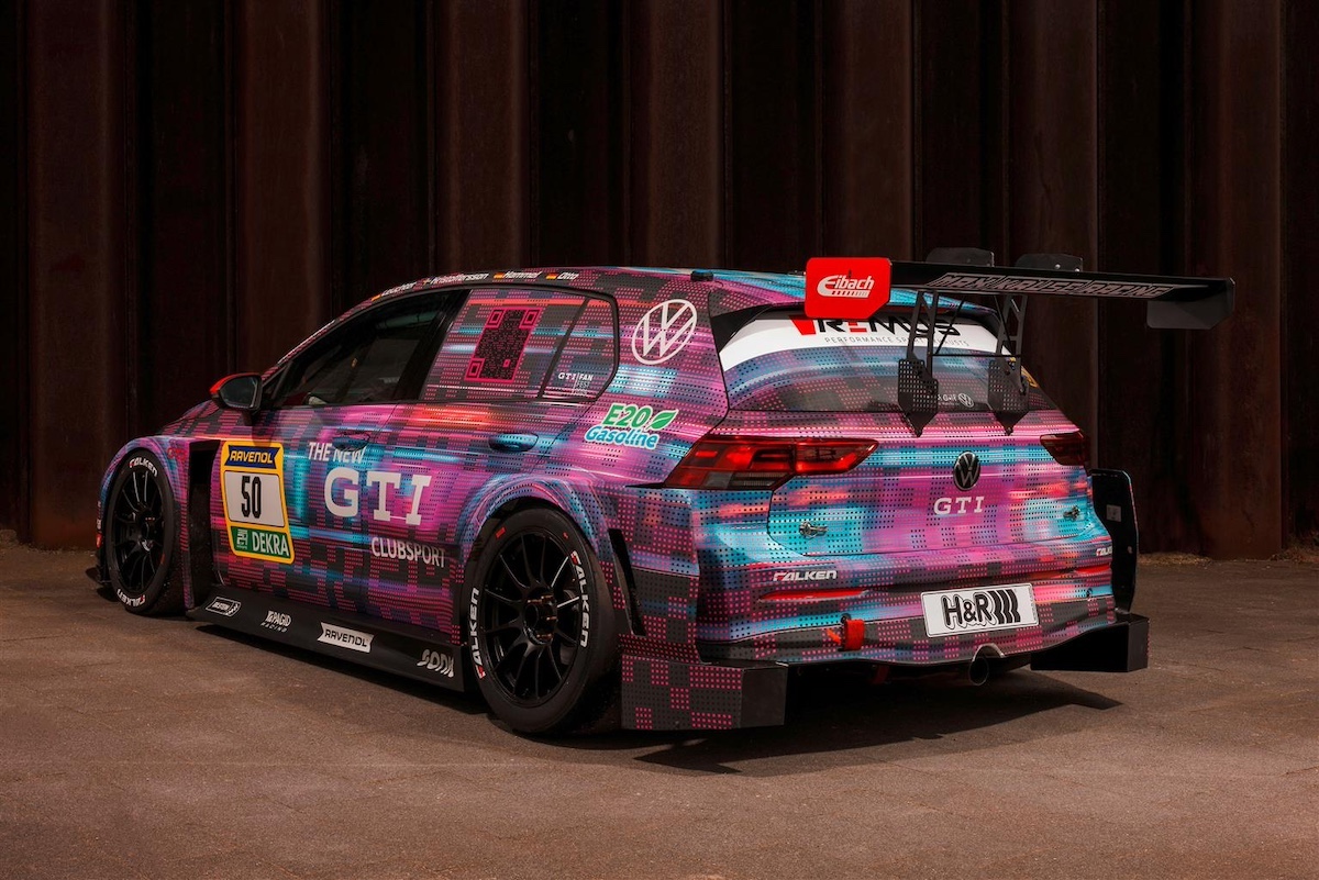 Volkswagen Golf GTI Festeggia 50 Anni alla 24 Ore del Nürburgring Volkswagen Golf GTI Festeggia 50 Anni alla 24 Ore del Nürburgring
