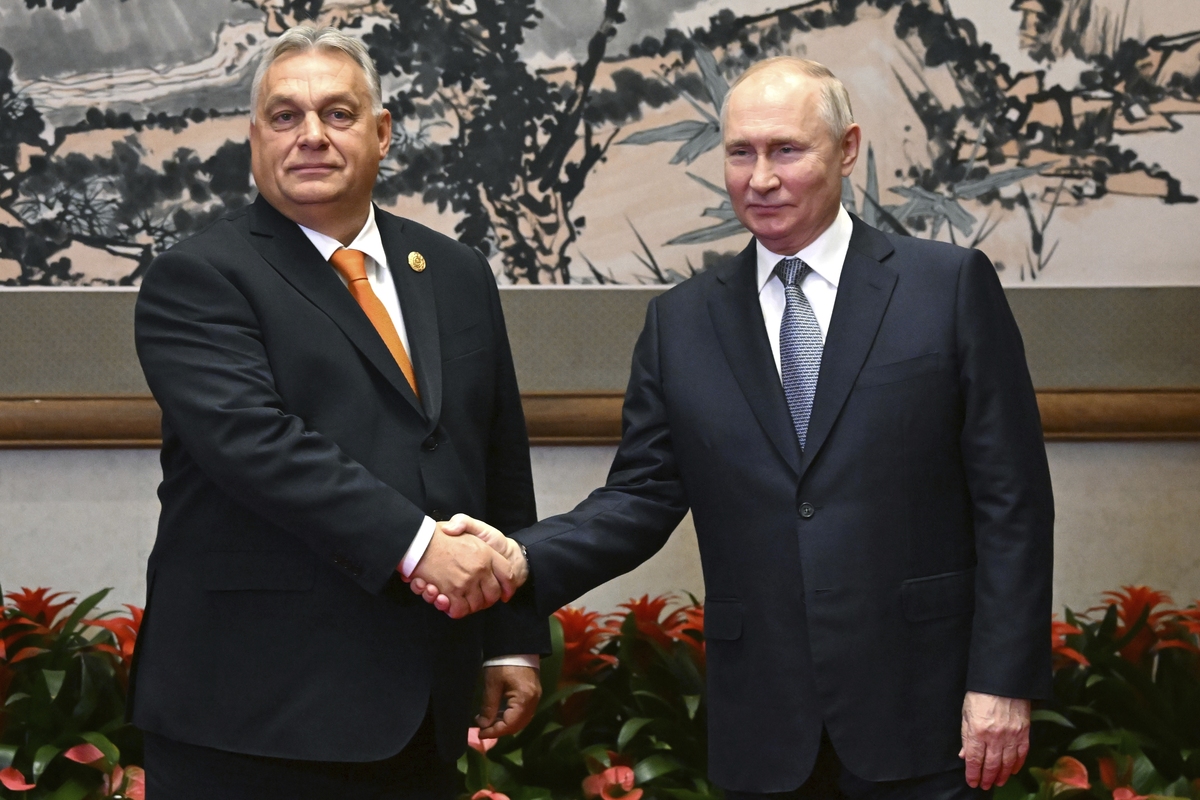 Sanzioni alla Russia e armi all’Ucraina: veto dell’Ungheria. Ue nel caos Sanzioni alla Russia e armi all’Ucraina: veto dell’Ungheria. Ue nel caos