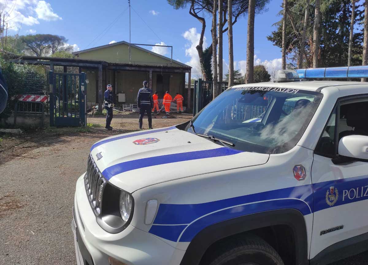 Roma, sgomberate le ex Officine Romanazzi: il blitz, via 46 occupanti abusivi