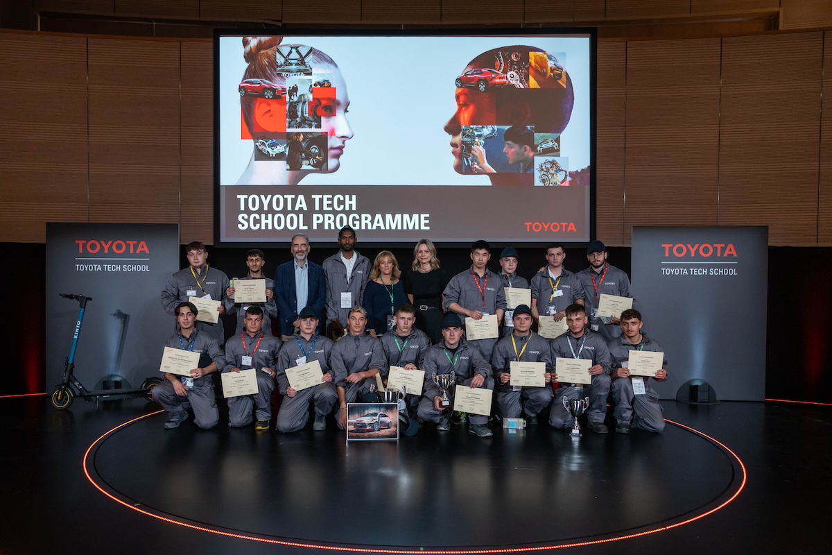 Toyota, lancia il programma “Tech School per i Meccanici del Futuro”