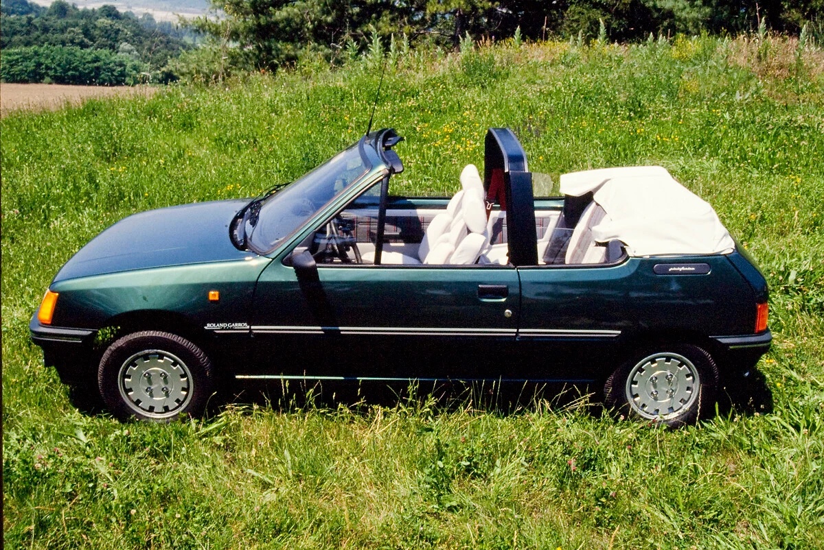 Peugeot 205: 1989 nasce l’edizione speciale Roland Garros Peugeot 205: 1989 nasce l’edizione speciale Roland Garros