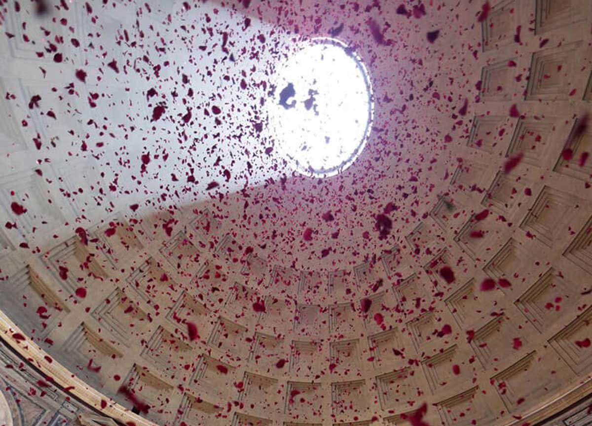 Pantheon, il concerto a metà strada tra sacro e divino in vista del Giubileo Pantheon, il concerto a metà strada tra sacro e divino in vista del Giubileo