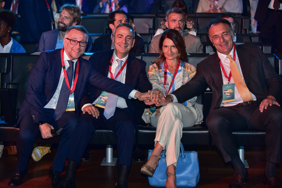 Trenitalia lancia ‘Summer Experience’: la nuova offerta per l’estate 2024