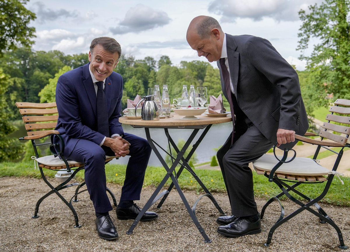 “Kiev può attaccare la Russia”: Scholz-Macron ci portano alla guerra mondiale “Kiev può attaccare la Russia”: Scholz-Macron ci portano alla guerra mondiale