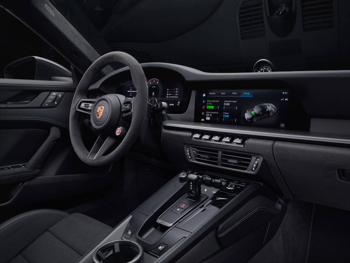 Porsche presenta le nuove 911 Carrera GTS e 911 Carrera con il T-Hybrid Porsche presenta le nuove 911 Carrera GTS e 911 Carrera con il T-Hybrid