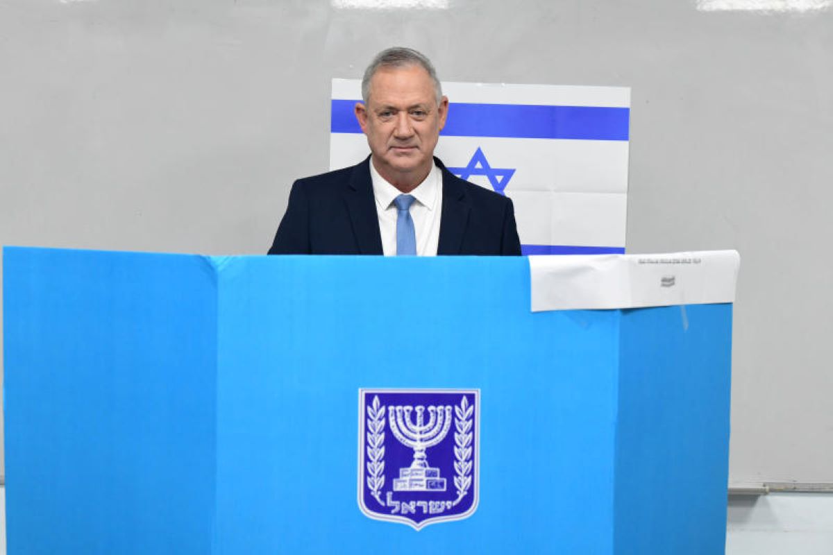 Il Partito di Gantz presenta una legge per sciogliere la Knesset Il Partito di Gantz presenta una legge per sciogliere la Knesset