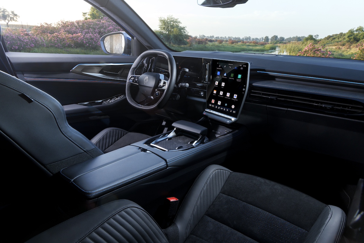 Renault Rafale: l’ibrido high-tech che ridefinisce il SUV coupé nel segmento D