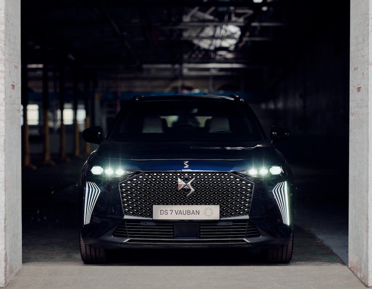 DS 7 VAUBAN: eleganza e sicurezza al top nel SUV premium DS 7 VAUBAN: eleganza e sicurezza al top nel SUV premium