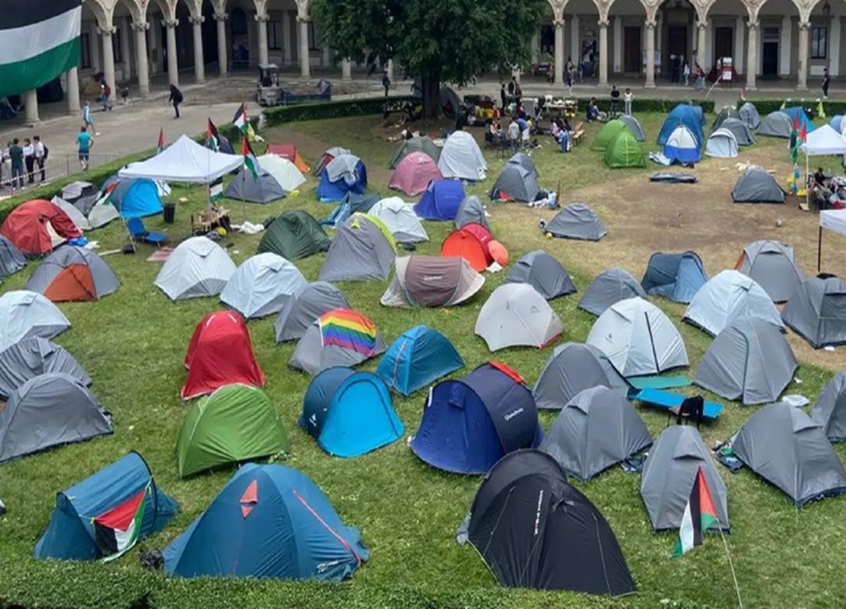 Statale, nasce il contromovimento: “Università in mano a minoranza violenta” Statale, nasce il contromovimento: “Università in mano a minoranza violenta”