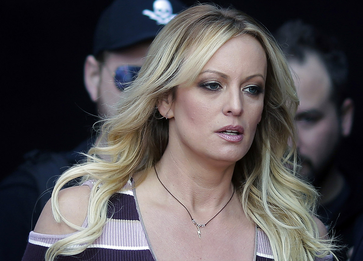 Chi è Stormy Daniels, infanzia di povertà e abusi. Ora ha inguaiato Trump Chi è Stormy Daniels, infanzia di povertà e abusi. Ora ha inguaiato Trump