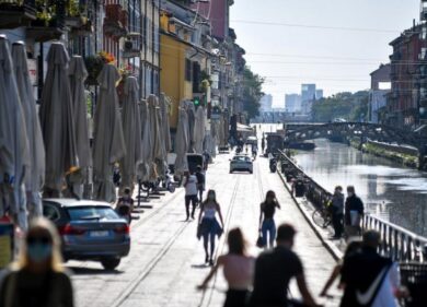 Manager violentata, l’azienda la licenzia: “Non sei più efficiente”. Il caso