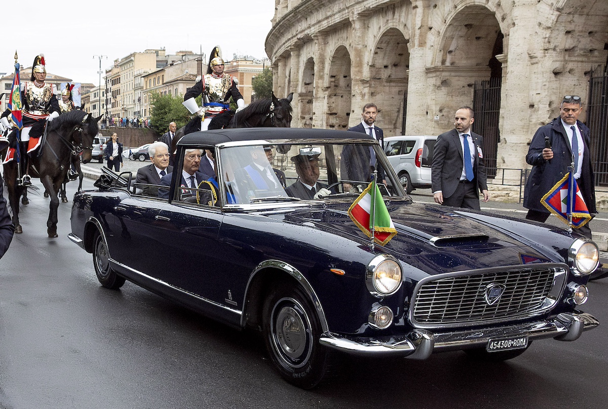Festa della Repubblica: Il Presidente a bordo della Lancia Flaminia