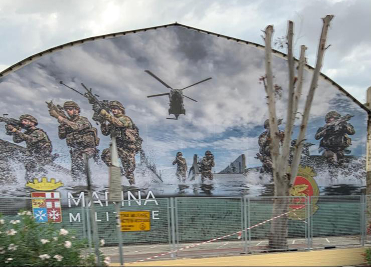 Galleria foto 'Il G7 spaventa la Puglia: brindisini contro il murales della Marina militare' - foto 1